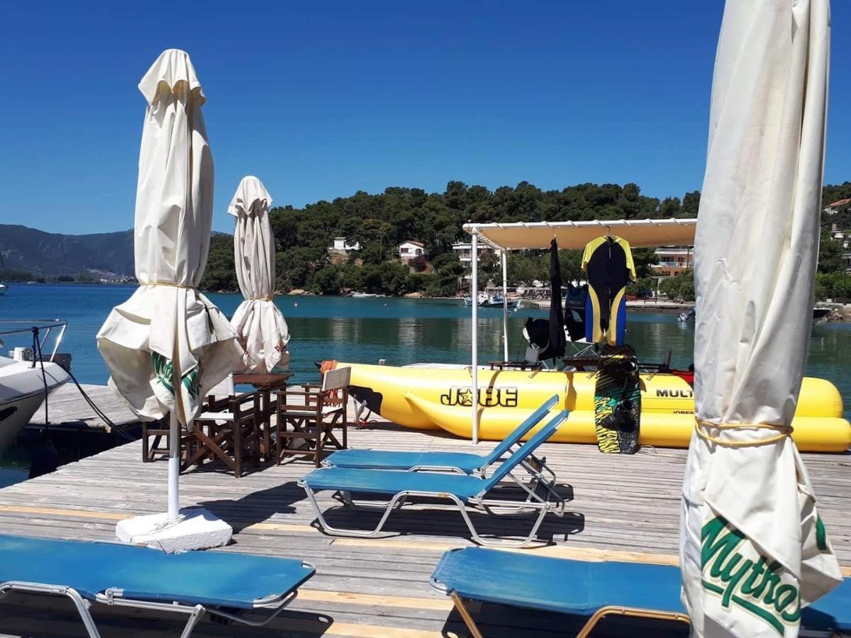 Seaview Apartment - Poros Relaxing Beachfront Flat Poros Town Exterior foto